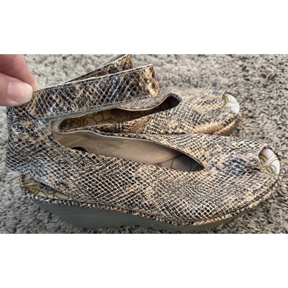 Fly London Yala Snake Wedge Platform Sandal Peep Toe Shoes Sz 38 US 7